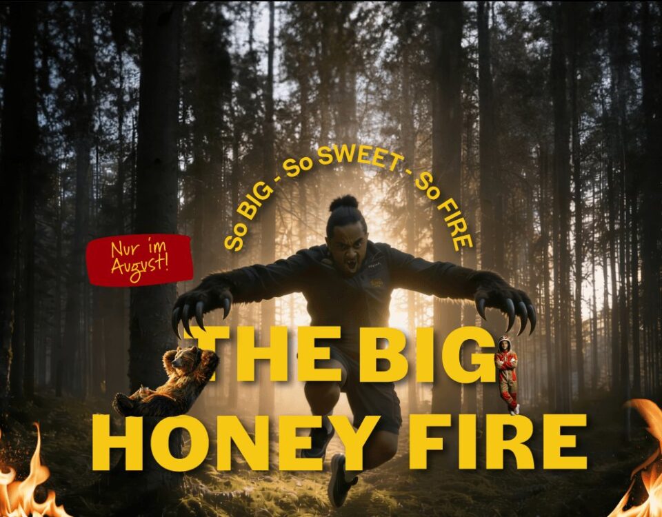 The Big Honey Fire: Bär, Flammen und Honig, die Augustkarte 2026 von tonis EATERY